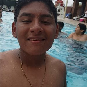 Meet your Posher, Lino